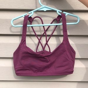Lululemon sports bra